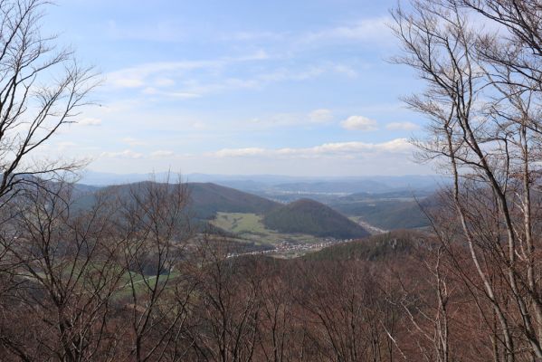 Malé Ledenice, 17.4.2019
Strážovské vrchy, pohled z vrchu Dúpna na Prečín a Považskú Bystricu.
Mots-clés: Malé Ledenice Strážovske vrchy vrch Dúpna Prečín