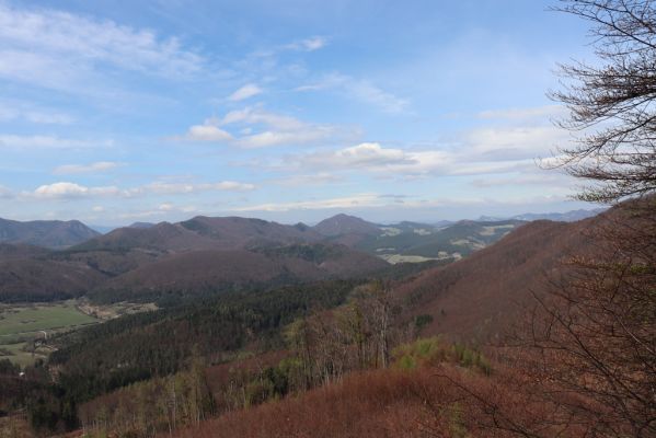 Malé Ledenice, 17.4.2019
Strážovské vrchy, pohled z vrchu Dúpna na Súľovské skaly.
Keywords: Malé Ledenice Strážovske vrchy vrch Dúpna