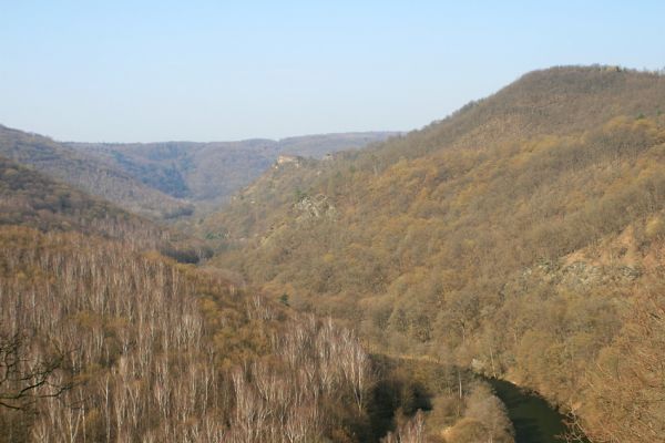 Podmolí - kaňon Dyje, 28.3.2007
Pohled z východu na kaňon Dyje a Nový Hrádek.
Klíčová slova: Podmolí Podyjí Dyje Nový Hrádek