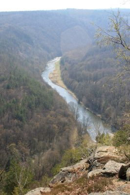 Podmolí - kaňon Dyje, 2.4.2007
Dyje z Liščí skály, pohled k jihu.
Klíčová slova: Podmolí Podyjí Liščí skála Dyje