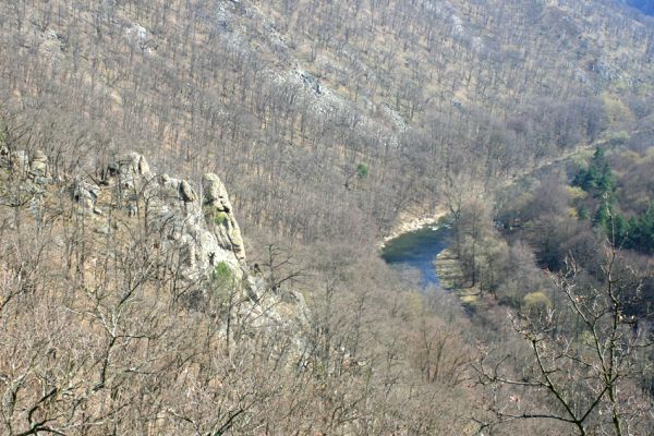 Podmolí - kaňon Dyje, 2.4.2007
Pohled na suťové lesy nad Lipinskou loukou.
Klíčová slova: Podmolí Podyjí Lipinská louka