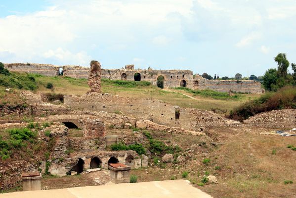 Nikopolis
Ruiny Augustusova "Města Vítězství"...
Schlüsselwörter: Preveza Nikopolis