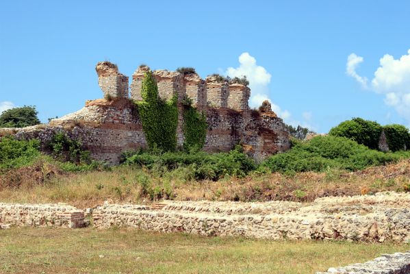 Nikopolis
Ruiny Augustusova "Města Vítězství"...
Klíčová slova: Preveza Nikopolis