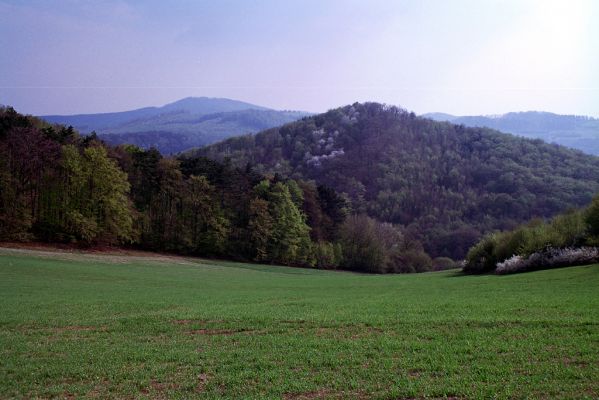 Nová Lehota, 25.4.2003
Pohled od Nové Lehoty na Dubový vršok.
Mots-clés: Nová Lehota Dubový vršok