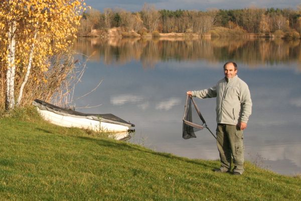 Opatovice nad Labem, 10.11.2013
Podzimní pláž u Opaťáku. Na břehu šéf pláže Pepíno Záruba.



Klíčová slova: Opatovice nad Labem Opaťák pláž Záruba