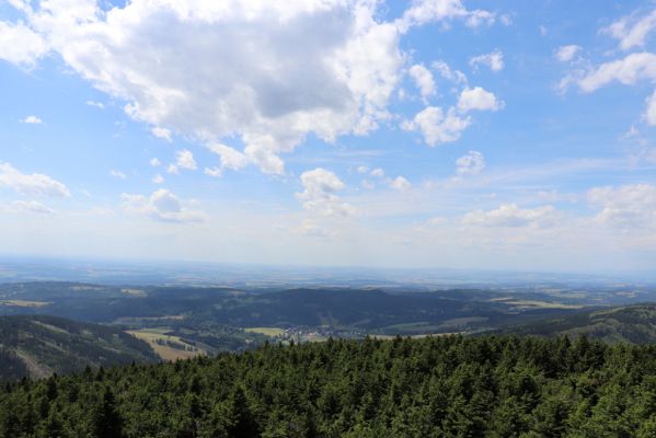Deštné v Orlických horách, 10.7.2020
Velká Deštná - pohled na západ na Deštné v Orlických horách.
Keywords: Deštné v Orlických horách Orlické hory Velká Deštná