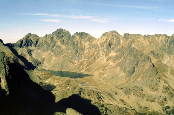 Vysoké Tatry, 12.10.1995
Mengusovské pleso z Patrie.
Klíčová slova: Vysoké Tatry Mengusovské pleso Patria