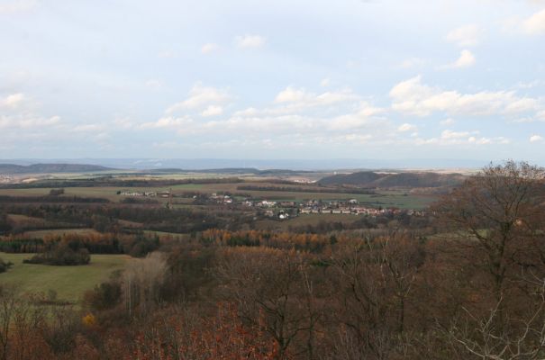 Petrohrad, 18.11.2009
PP Háj Petra Bezruče. Pohled na sever na Černčice a Krušné hory.
Schlüsselwörter: Petrohrad PP Háj Petra Bezruče Černčice