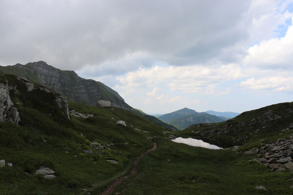 Pievepelago, 17.6.2023
Parco regionalle dell´Alto Appennnino Modenese, Lago Baccio - Monte Rondinaio. 
Klíčová slova: Provincia di Modena Emilia-Romagna Pievepelago Parco regionalle dell´Alto Appennnino Modenese Lago Baccio Monte Rondinaio