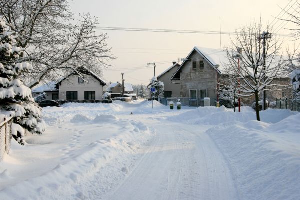 Pohřebačka 34, 11.1.2010
Zima v Pohřebačce většinou neoplývá sněhem. Tato zima ano. 
Mots-clés: Opatovice nad Labem Pohřebačka