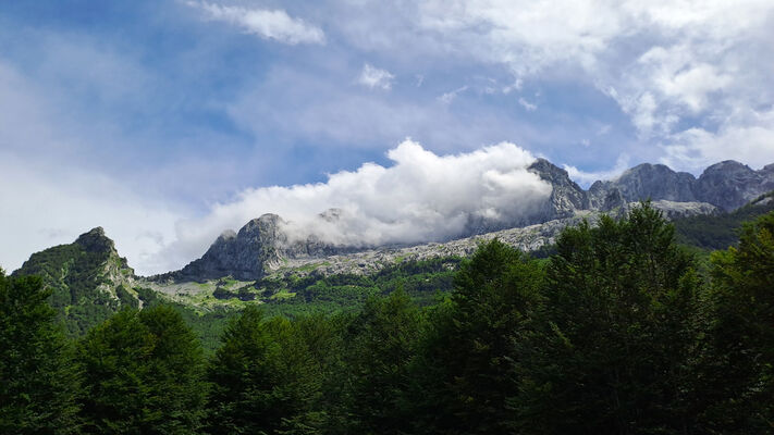 Bogë, 27.6.2024
Údolí nad Bogë.
Klíčová slova: Skadar Prokletije Bogë