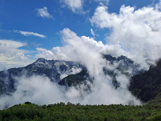 Theth, 27.6.2024
Pohled od restaurace Buni i Bajraktarit.
Keywords: Skadar Prokletije Theth