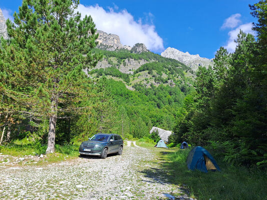 Theth, 28.6.2024
Tábor českých entomologů.
Klíčová slova: Skadar Prokletije Theth