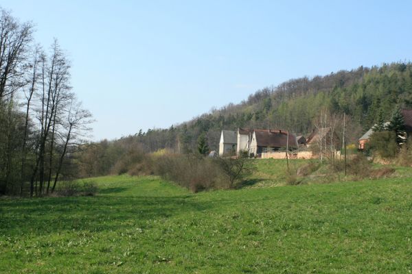 Deštnice - Sádek, Sádecký vrch, 11.4.2007
Pohled na Sádecký vrch od Deštnice.
Klíčová slova: Deštnice Sádek Sádecký vrch