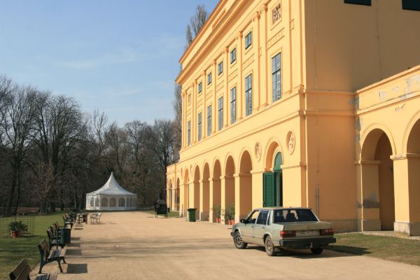 Břeclav - Pohansko, 24.3.2010
Lovecký zámeček Pohansko. Letos jsme zde byli prvními entomologickými hosty.
Schlüsselwörter: Břeclav Pohansko