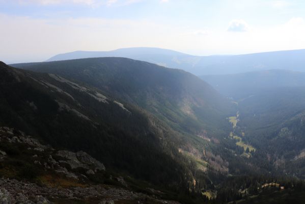 Pec pod Sněžkou, 16.9.2020
Krkonoše, Sněžka. Pohled na Růžovou horu a Obří důl.
Klíčová slova: Pec pod Sněžkou Krkonoše Sněžka Růžová hora Obří důl