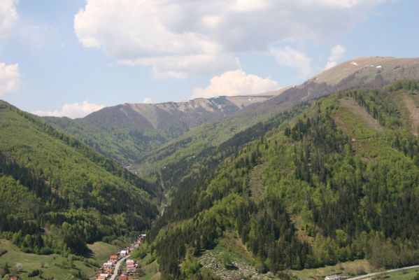 Staré Hory, 2.5.2012
Vrch Klopačka - pohled na Tureckou dolinu.
Klíčová slova: Staré Hory vrch Klopačka Veľká Fatra Turecká dolina