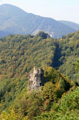 Strečno, Starý hrad, 17.9.2007
Starý hrad. V pozadí Strečno.
Klíčová slova: Strečno Starý hrad