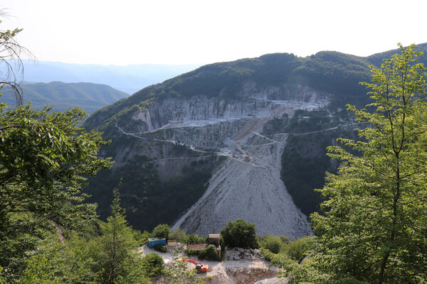 Toscana, Vagli Sotto, Alpi Apuane, 18.6.2023
Cesta z Valle d'Arnetola na Monte Tambura - mramorový lom.
Klíčová slova: Toscana Vagli Sotto Alpi Apuane Monte Tambura