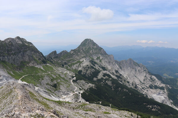 Toscana, Vagli Sotto, Alpi Apuane, 18.6.2023
Alpi Apuane z Monte Crispo.
Keywords: Toscana Vagli Sotto Alpi Apuane Monte Crispo