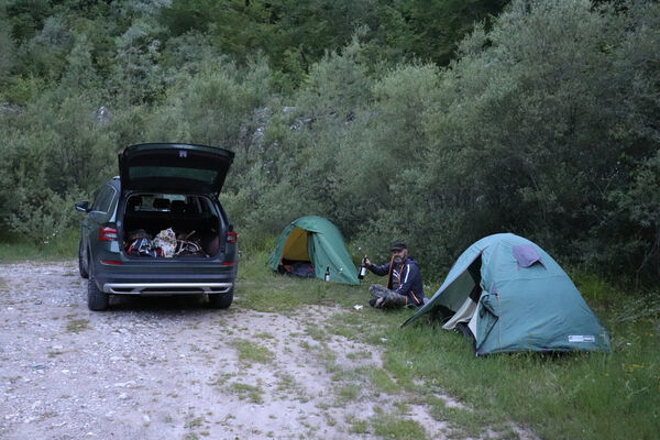 Toscana, Vagli Sotto, Alpi Apuane, 17.6.2023
Valle d'Arnetola - naše tábořiště pod Monte Tambura.
Klíčová slova: Toscana Vagli Sotto Alpi Apuane Monte Tambura