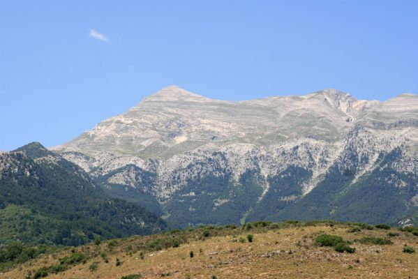 Greece, distr. Lakonía, Taigetos Mts., 11.6.2016
Taigetos Mts., Profitis Ilias (2405m) from east.
Mots-clés: Greece distr. Lakonía Taigetos Mts. Profitis Ilias