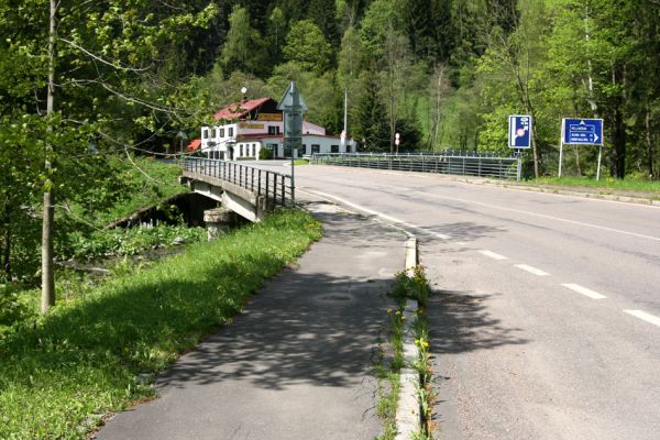 Krkonoše, Temný Důl, 25.5.2010
Rybárna - soutok Úp.
Schlüsselwörter: Krkonoše Temný Důl Úpa Selatosomus cruciatus