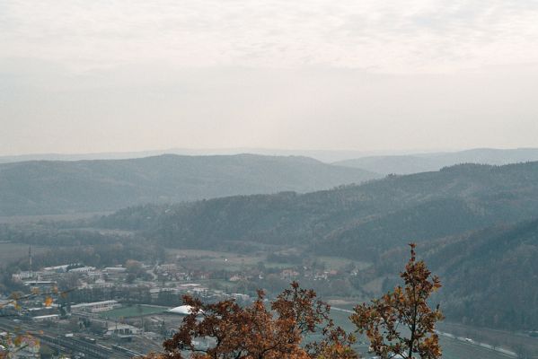 Tišnov, 31.10.2006
Květnice, pohled na jihovýchod.
Mots-clés: Tišnov Květnice