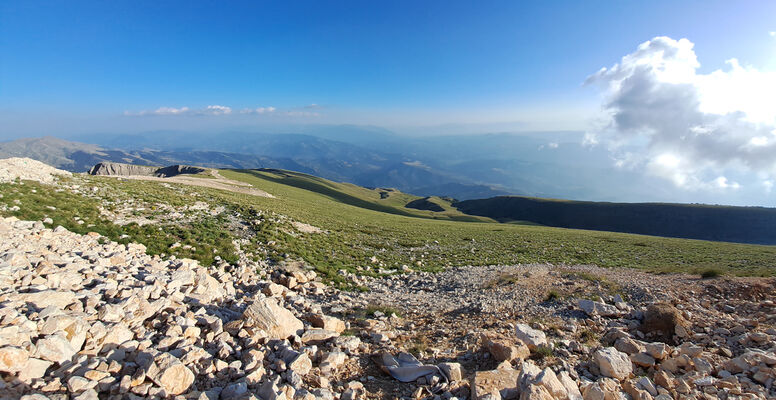 Mount Tomorr, 29.6.2024
Pohled z Tomoru na jih.
Schlüsselwörter: Albania Berat Mount Tomorr