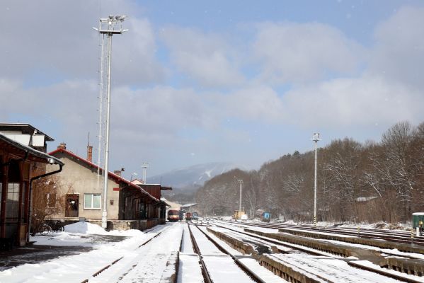 Trutnov, 20.3.2021
Trutnovské nádraží a Černá hora.
Klíčová slova: Trutnov Krkonoše Černá hora