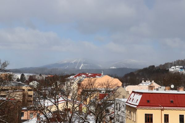 Trutnov, 20.3.2021
Pohled od kostela na Černou horu.
Schlüsselwörter: Trutnov Krkonoše Černá hora