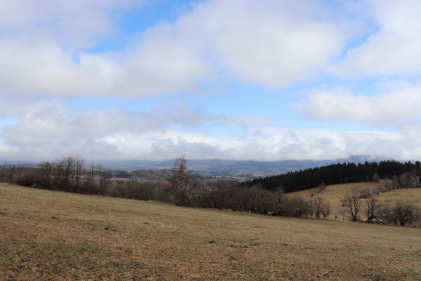 Trutnov, Babí, 2.4.2021
Rýchory, V končinách. Pohled na Vraní hory. 
Klíčová slova: Trutnov Babí Rýchory V končinách Vraní hory