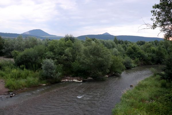 Veľký Šariš, 29.7.2020
Torysa pod Šarišským hradným vrchom. 
Keywords: Veľký Šariš Šarišský hradný cyklomost Torysa vrch Lysá Stráž