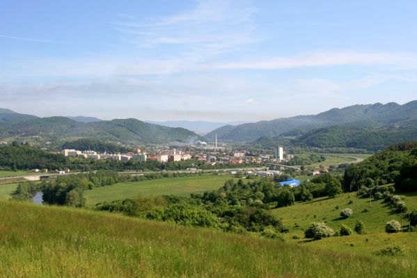 Voznica, 18.5.2015
Pohled z kopce nad obcí na Žarnovici.


Klíčová slova: Voznica lesostep Melanotus punctolineatus
