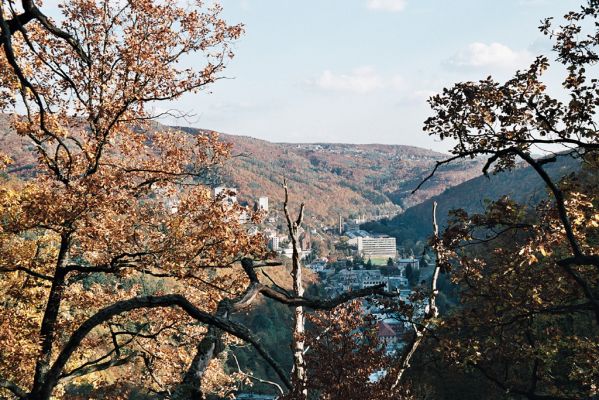 Vranov, 25.10.2006
Kaňon Svitavy - Jelení skok. Pohled na Adamov.
Schlüsselwörter: Vranov Kaňon Svitavy Jelení skok Adamov