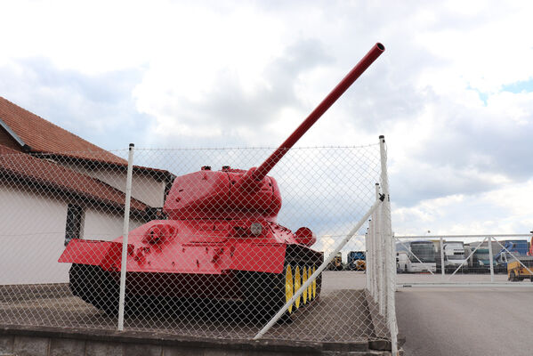 Roudnice, 12.9.2022
Roudnice (50.1759572N, 15.6719514E).
Schlüsselwörter: Roudnice tank