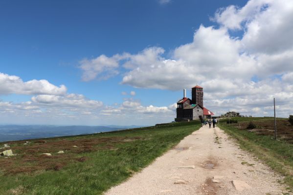 Krkonoše, 23.6.2020
Vysílač Sněžné jámy.
Mots-clés: Krkonoše Sněžné jámy