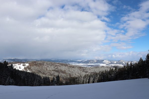 Žacléř, 20.3.2021
Žacléřský hřbet od Rýchorského kříže.
Klíčová slova: Žacléř Krkonoše Rýchory Rýchorský kříž Žacléřský hřbet