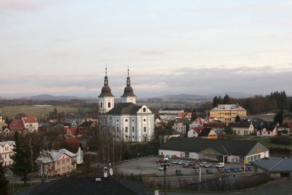 Žamberk, 5.12.2015
Pohled z Rozálky kostel sv. Václava.



Klíčová slova: Žamberk kostel sv. Václava