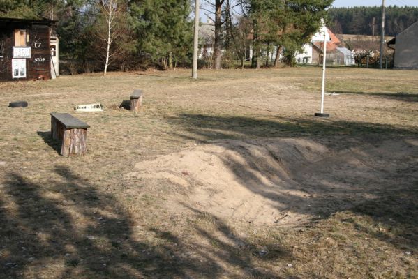 Bohumileč, Zástava, 6.3.2013
Písčiny uprostřed obce - prostor pro volnočasové aktivity obyvatel. Praktický management pro volné písky. 
Klíčová slova: Rokytno Bohumileč Zástava