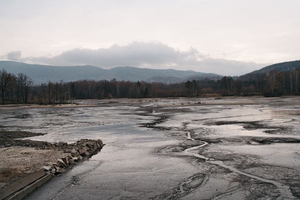 Žulová, 18.11.2006
Velký rybník.
Klíčová slova: Žulová Velký rybník